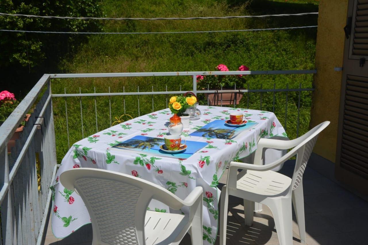 Agriturismo Ghirlanda Norma Rita Carrodano Inferiore المظهر الخارجي الصورة
